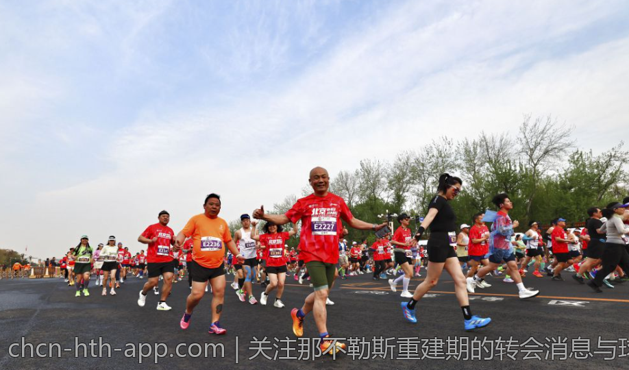 关注那不勒斯重建期的转会消息与球队调整